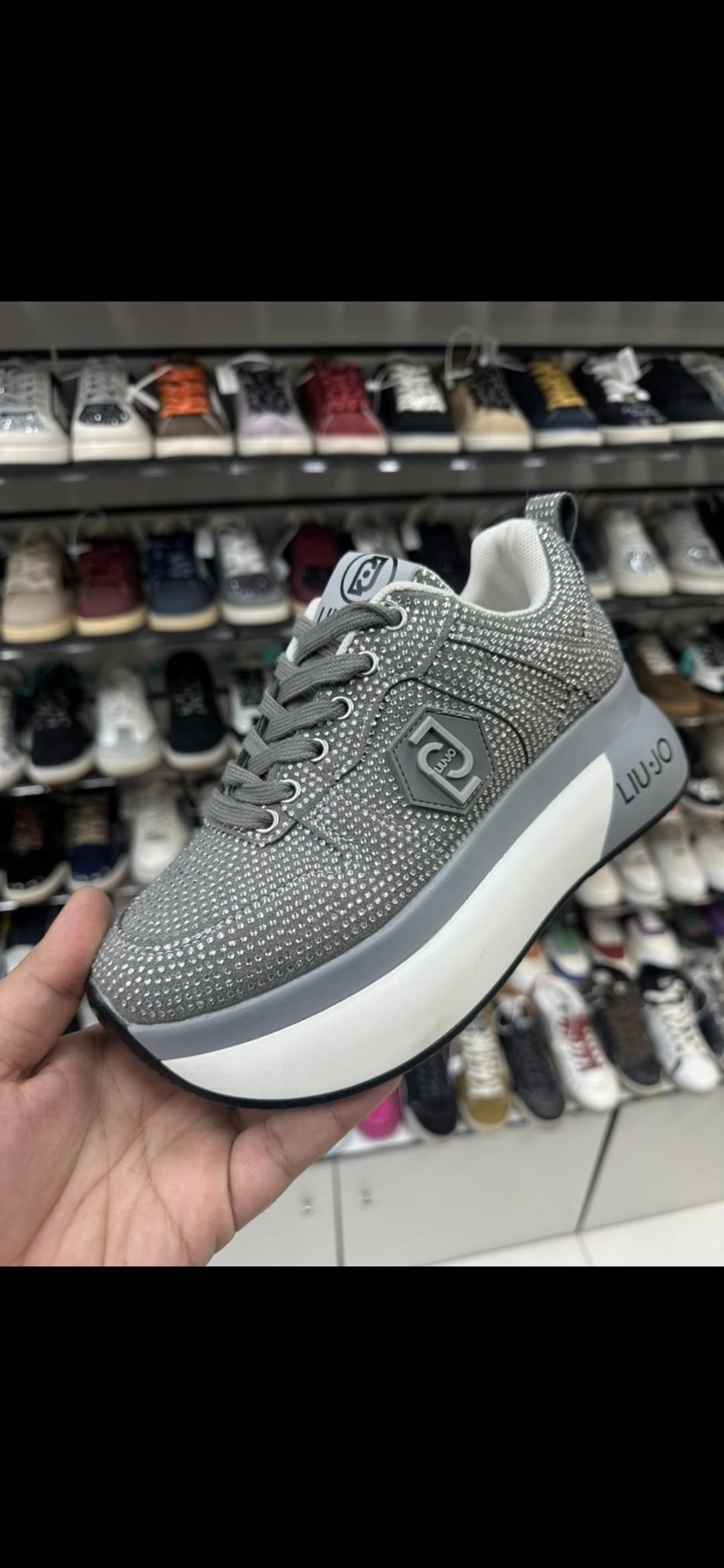 ,кроссовки женские liu jo,женские кроссовки,кроссовки liu jo,черные кроссовки