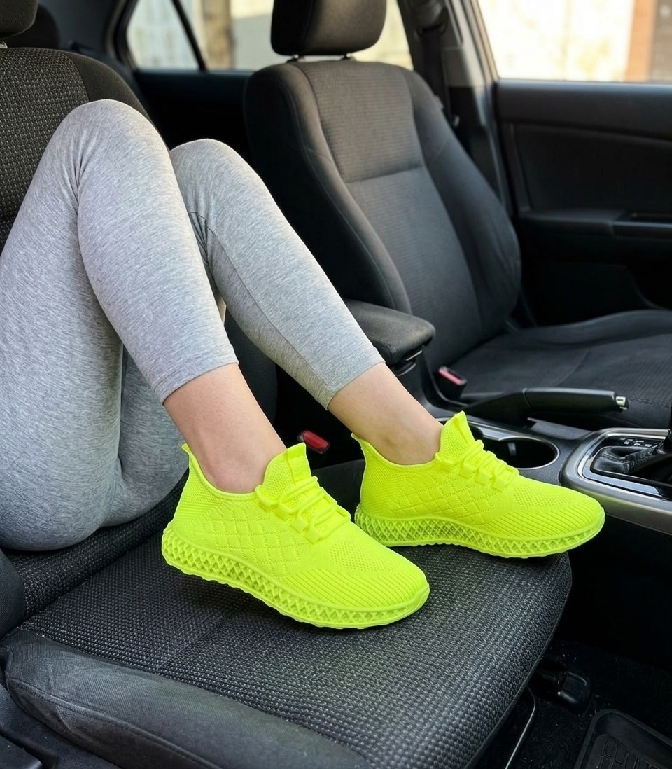 ,кроссовки женскиe,малиновые кроссовки женские,малиновые кроссовки,кроссовки женские летние