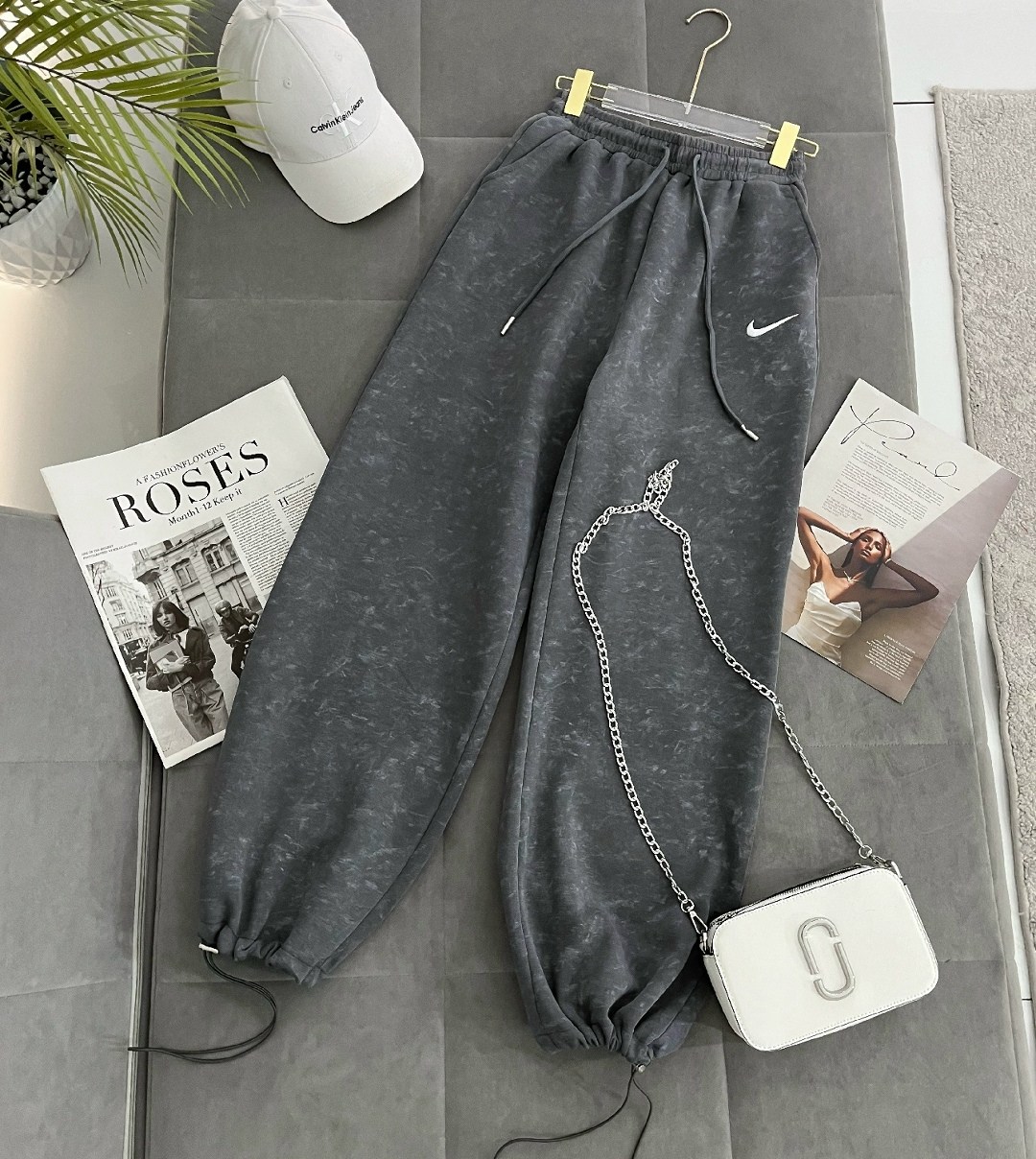 брюки спортивные,спортивные штаны,брюки женские nike,спортивные брюки женские,брюки в спортивном стиле