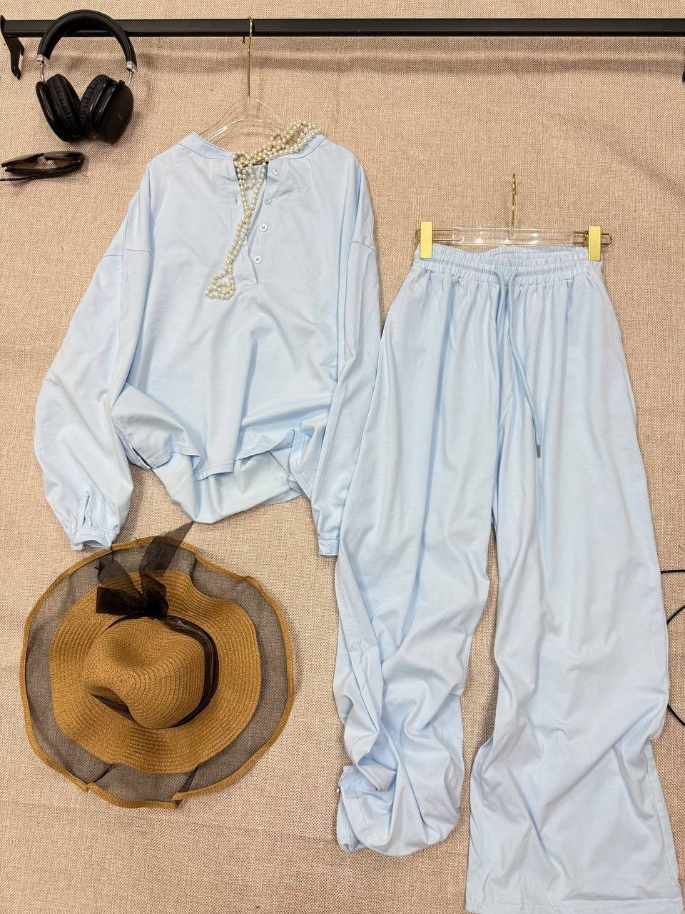 костюм с брюками,элегантный брючный костюм,костюм женский в пижамном стиле,брючный костюм женский,костюм брючный пижамный стиль