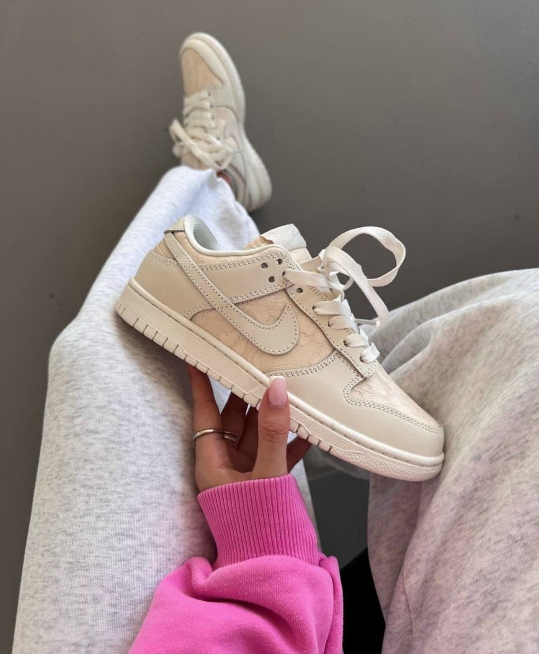 кроссовки nike sb dunk low цвет бежевый,кроссовки,nike dunk low,женские кроссовки,кроссовки dunk low nike