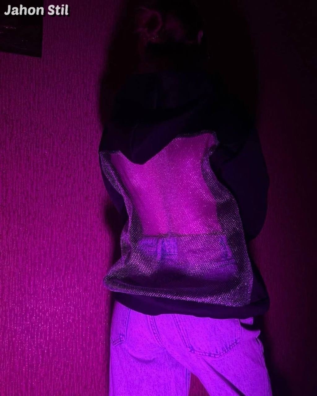 худи с открытой спиной со стразами,кофта со стразами,модная толстовка,толстовки женская,толстовка повседневная