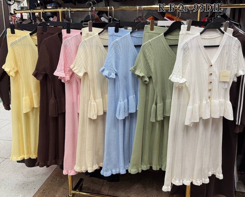 костюм юбочный трикотажный вязаный khubbi,костюм с юбкой,вязаное крючком платье,трикотажные костюмы,костюм женский крючком