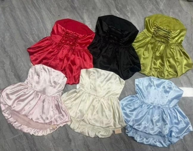 девушка,корсет со съемной баской из атласа,нарядная блузка,блуза,блузка