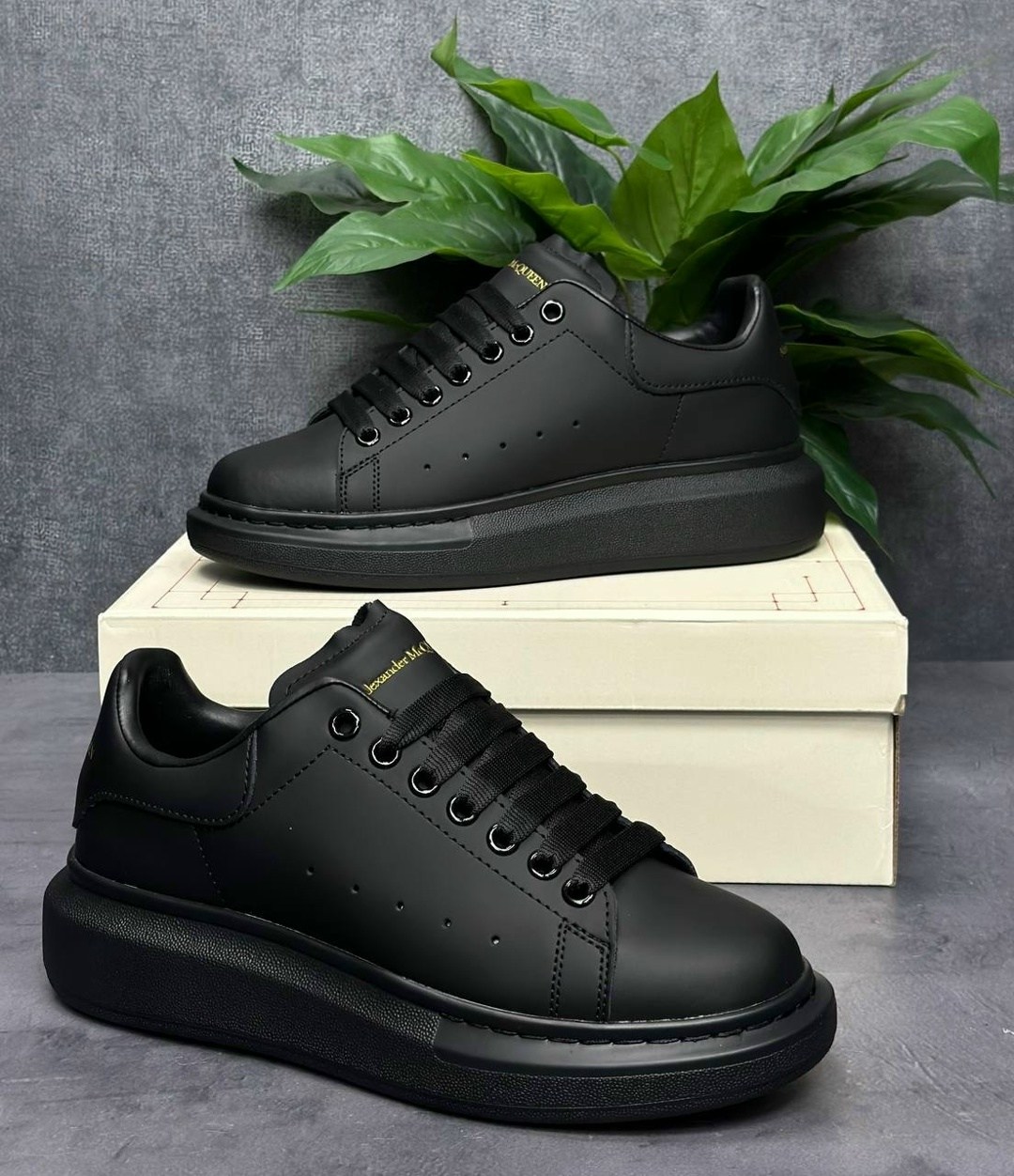 кроссовки alexander mcqueen,кеды александр маккуин мужские черные,alexander mcqueen кеды мужские черные,alexander mcqueen кроссовки мужские черные кожаные,кеды alexander mcqueen
