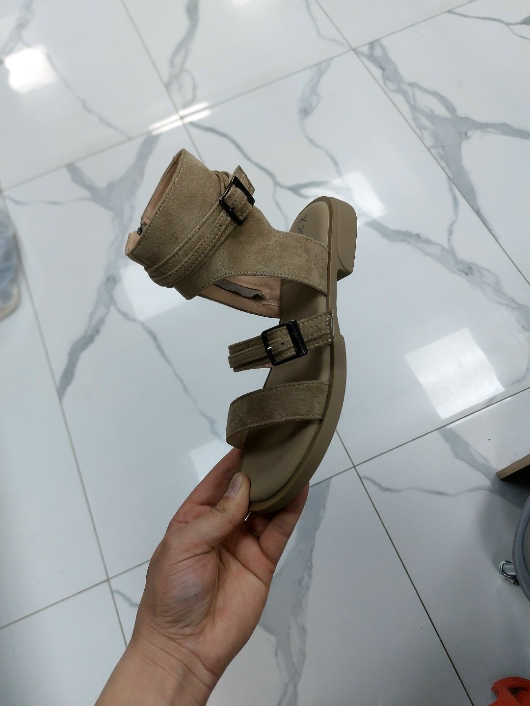 ,босоножки женские замшевые без каблука,босоножки женские черные без каблука,замшевые босоножки,летние босоножки