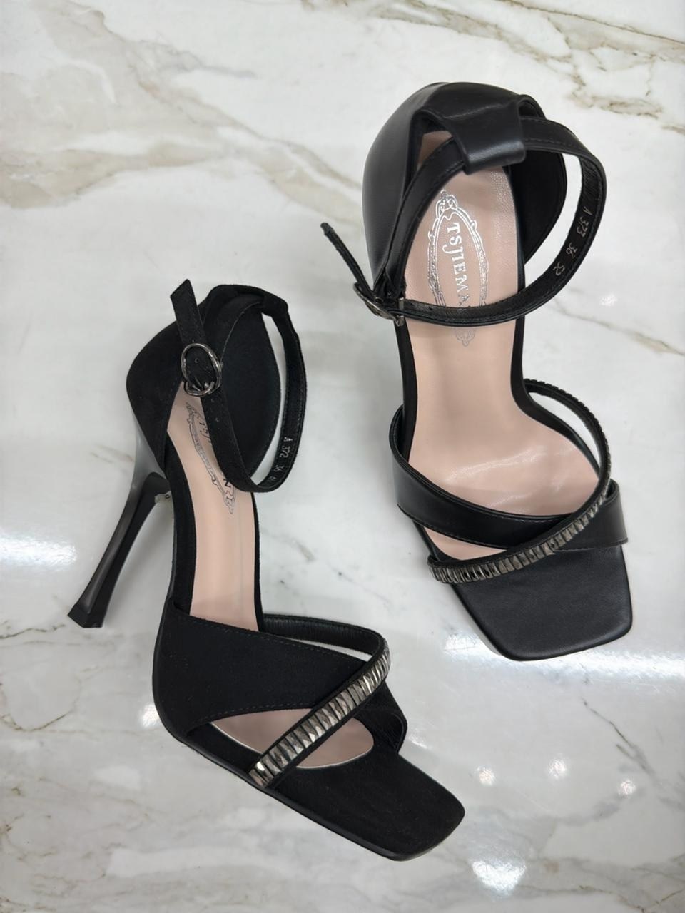 женские босоножки,,босоножки стильные,модные босоножки,босоножки на каблуках