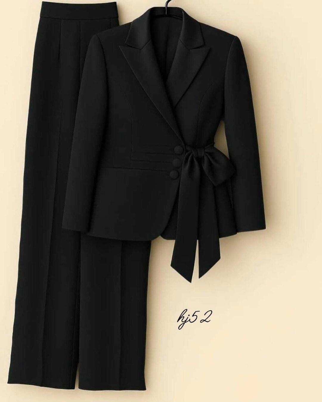 классический костюм,брючный костюм,брючный костюм женский,модные женские костюмы,женский костюм из двух предметов
