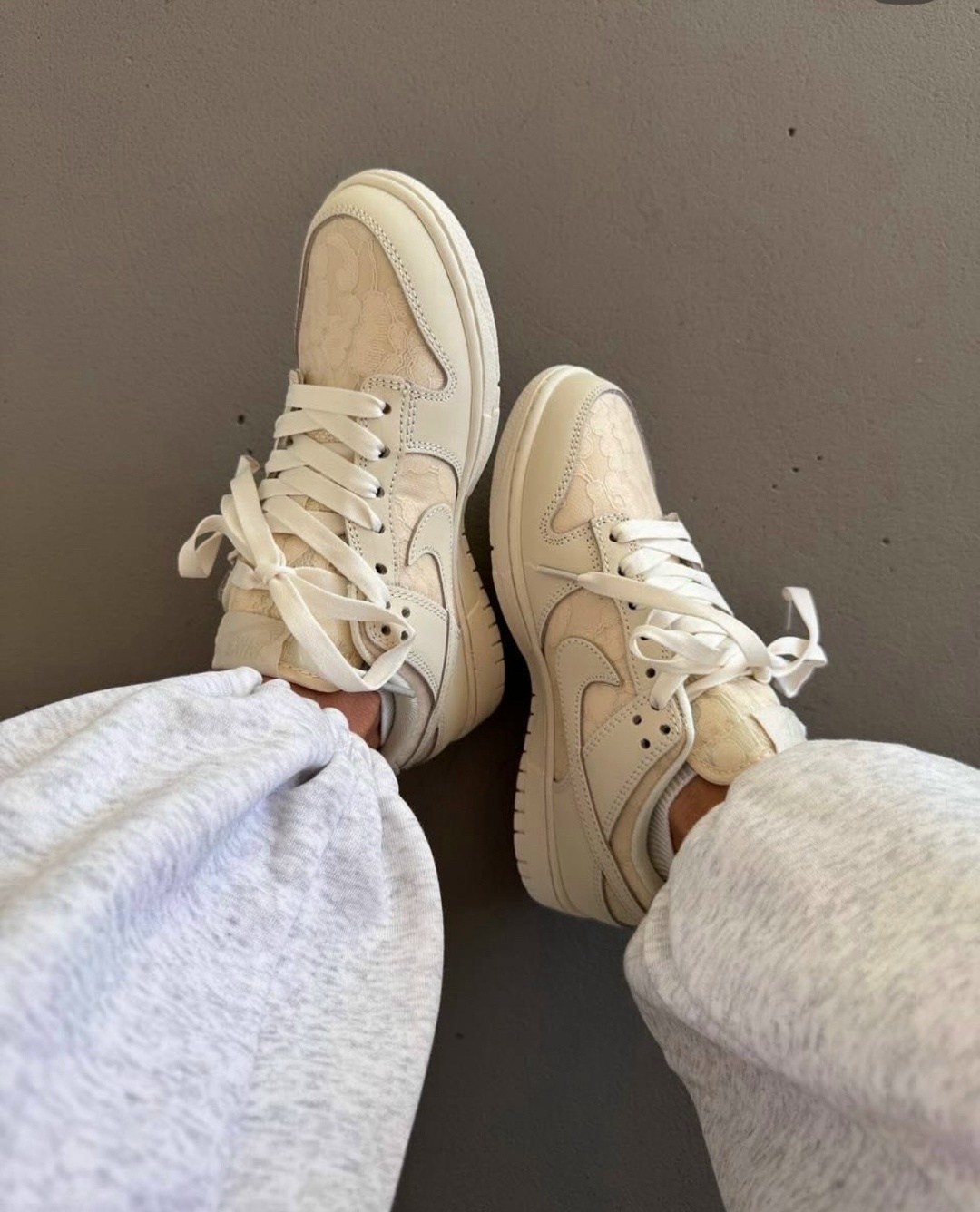 кроссовки nike sb dunk low цвет бежевый,кроссовки,nike dunk low,женские кроссовки,кроссовки dunk low nike