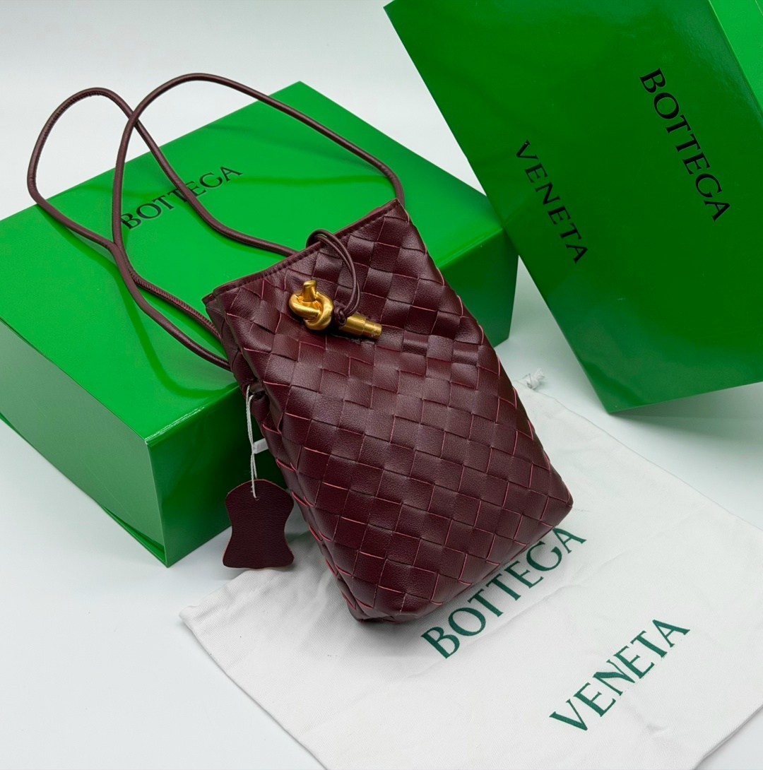 сумка bottega veneta женская,bottega veneta сумка,кожаная сумка bottega veneta,сумка bottega,сумка на плечо bottega veneta
