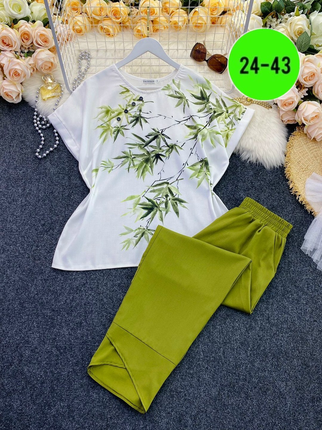 костюм женский,комплект одежды,летние костюмы,женские брючные костюмы,костюм с брюками