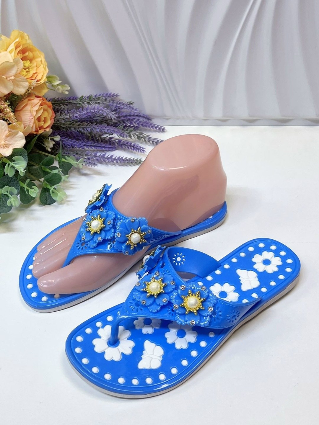 ,шлепанцы женские,шлепки сиреневые,шлёпки женские,тапочки модные