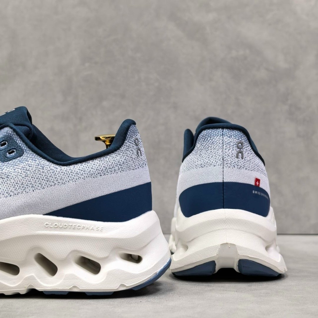 ,спортивные кроссовки,кроссовки,спортивная ,повседневные кроссовки