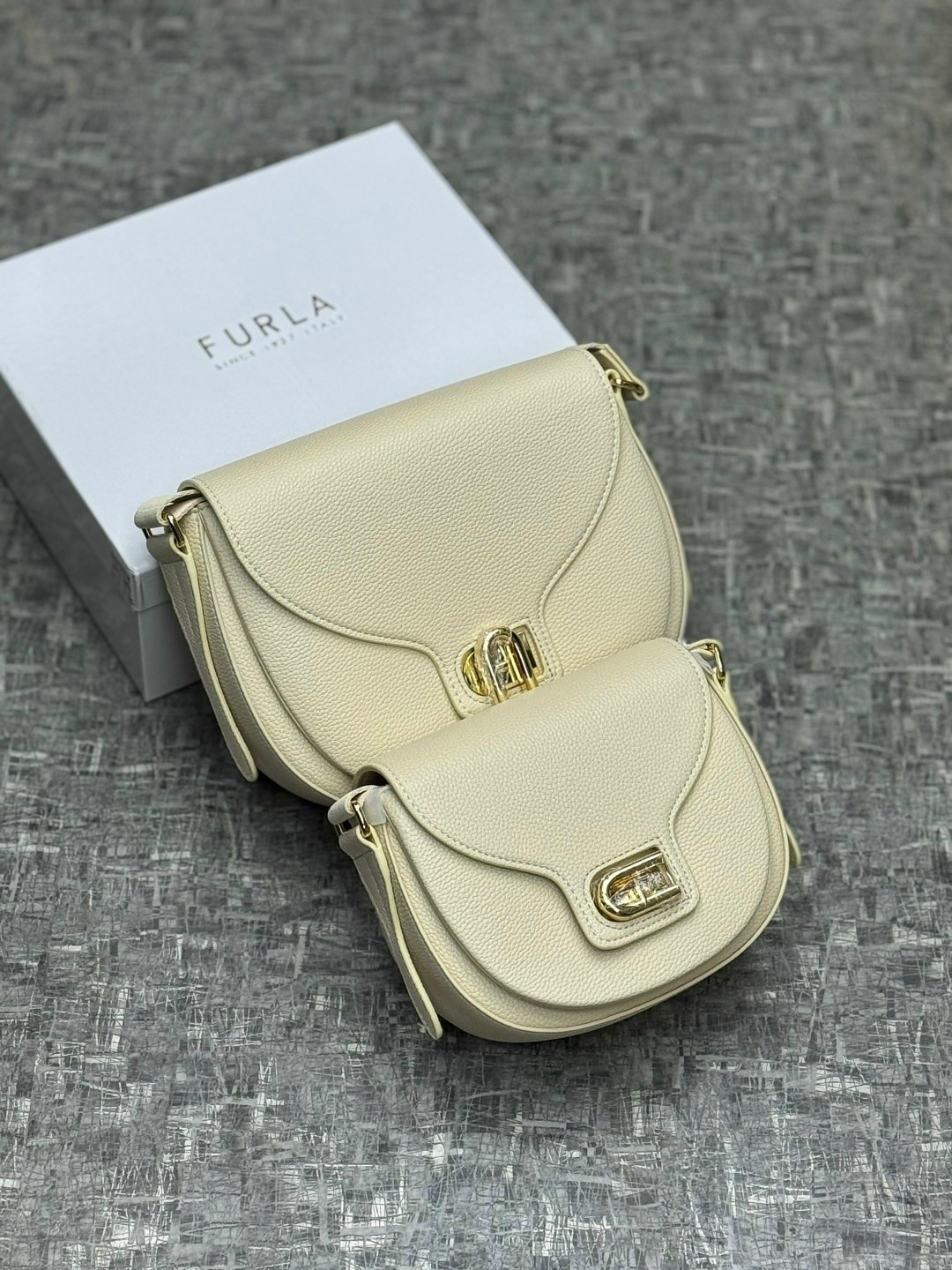 сумки,сумки женская,сумка,сумки для женщин,furla сумка женская