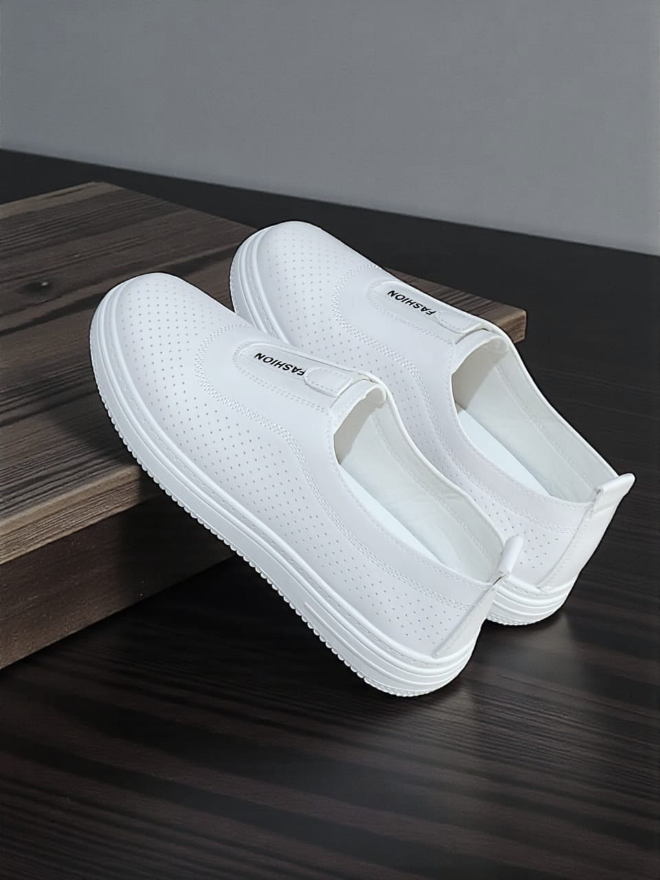 ,слипоны женские,белая , на плоской подошве,женские туфли на плоской подошве