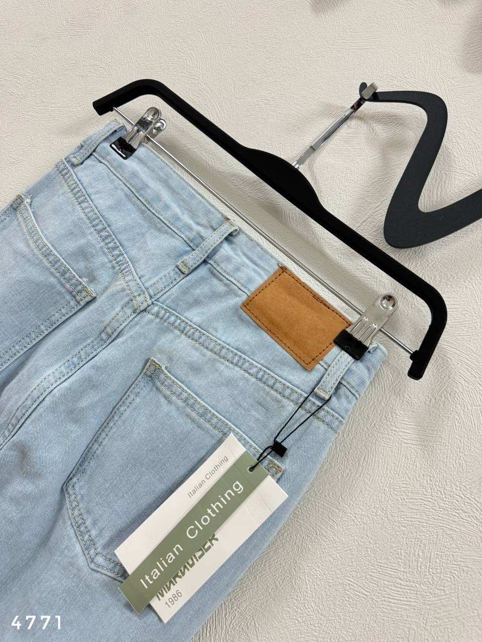 блузка с джинсами,джинсы белая рубашка,рубашка с джинсами,джинсы модные,джинсы женские