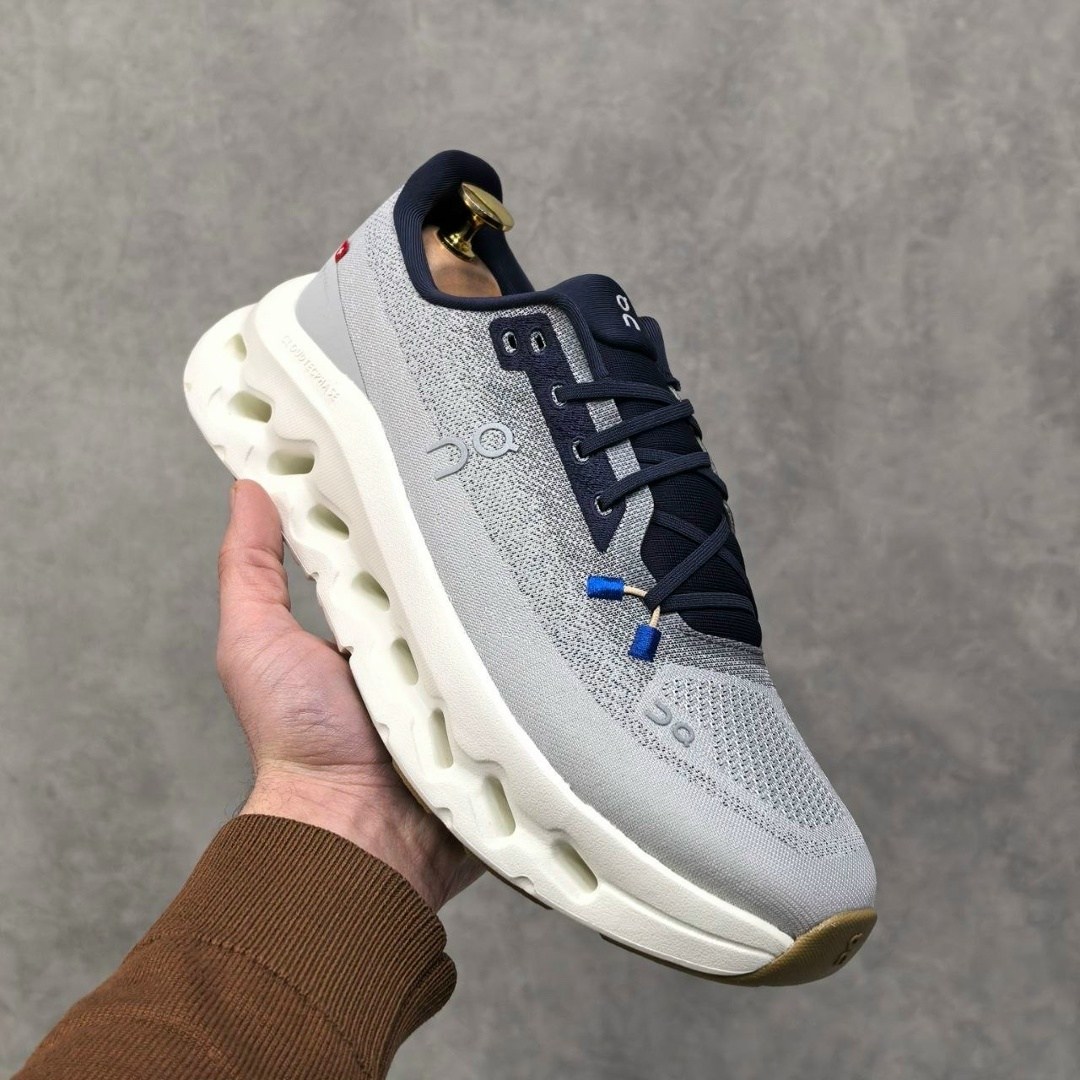 ,спортивная ,спортивные кроссовки,кроссовки,кроссовки женские мужские