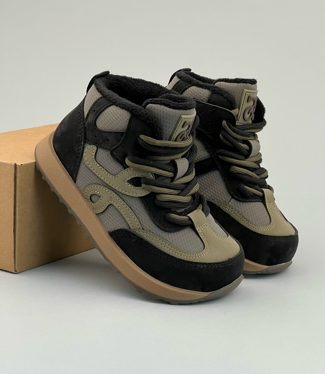 детские ботинки,демисезонные детские ботинки,,детская ,демисезонные ботинки