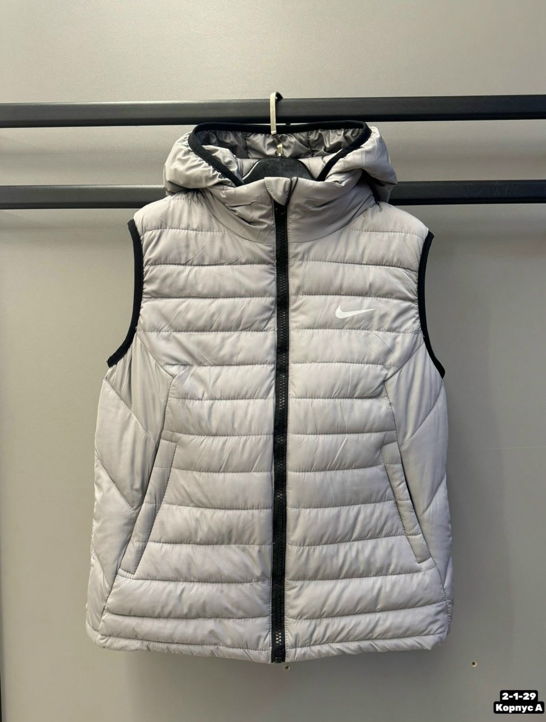 жилетка nike,жилет безрукавка,жилетка nike мужская,жилет мужской,жилетка мужская