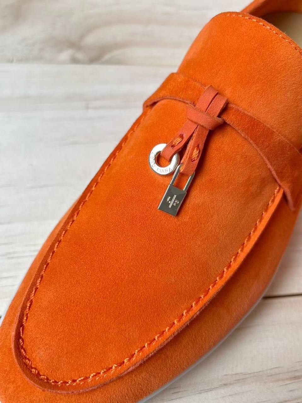 лоферы loro piana,лоферы женские loro piana,loro piana  женская лоферы оранжевые,,мокасины loro piana