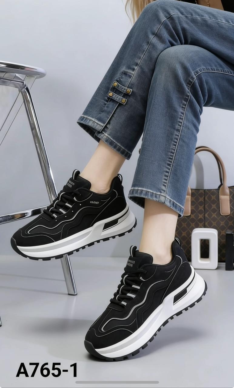 кроссовки женскиe,женские массивные кроссовки,кроссовки,модные кроссовки,массивные кроссовки