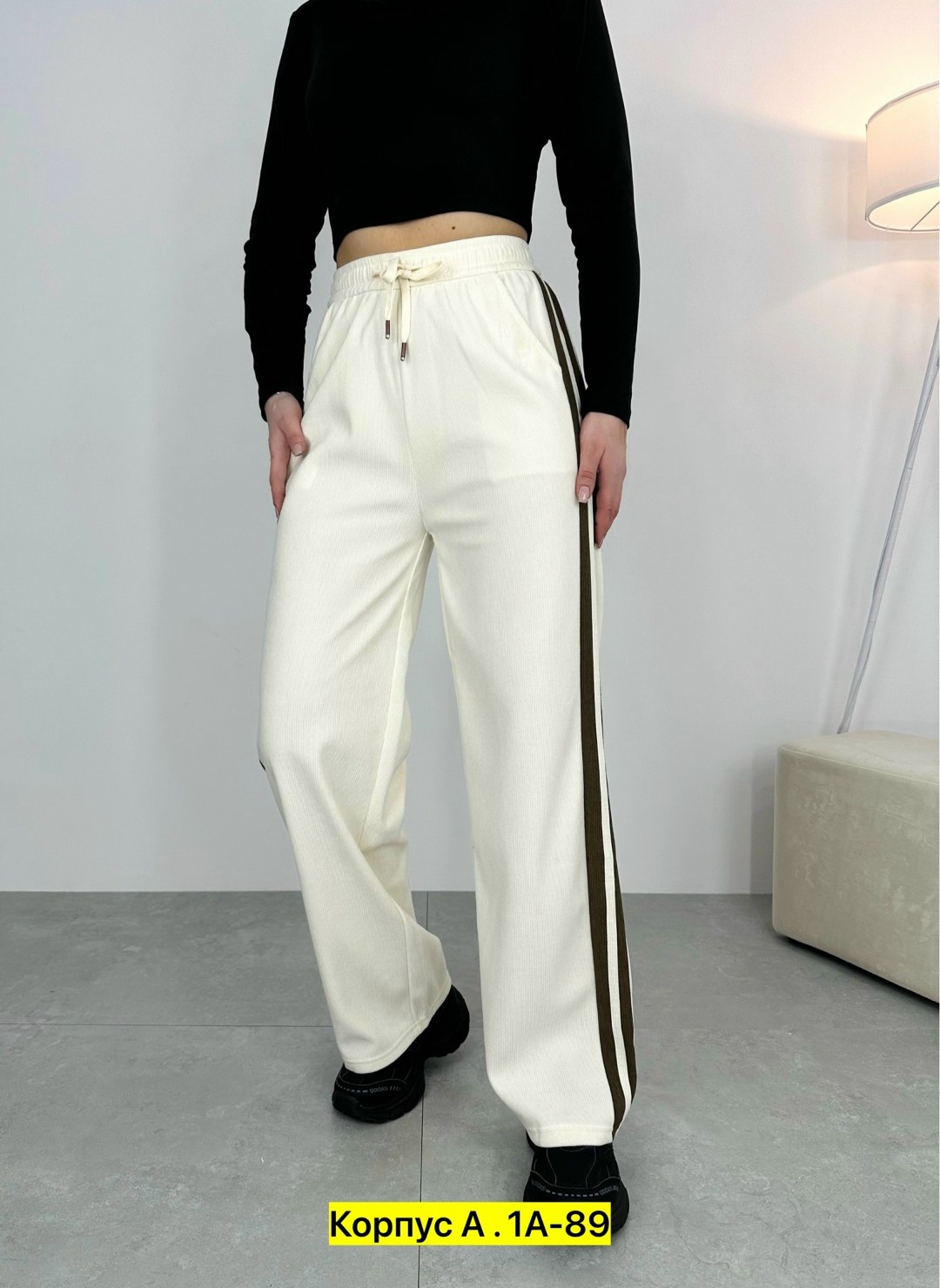 спортивные брюки,женские брюки,брюки спортивные женские,брюки спортивные с лампасами,женские штаны