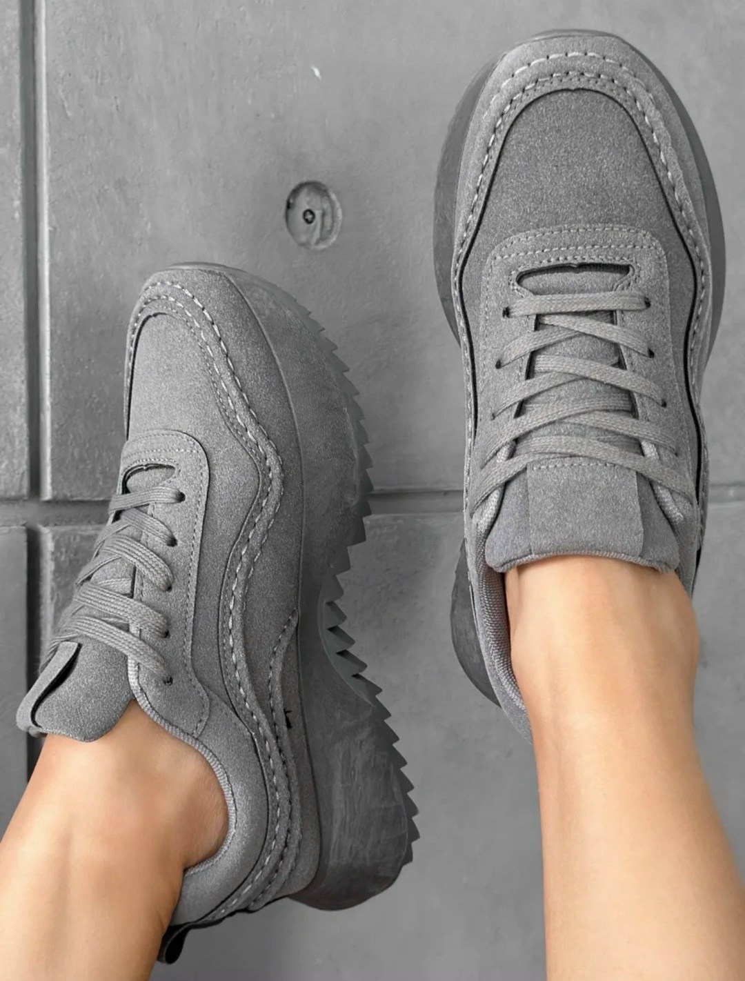 кроссовки замшевые демисезонные,серые кроссовки,кроссовки женскиe,,повседневные кроссовки