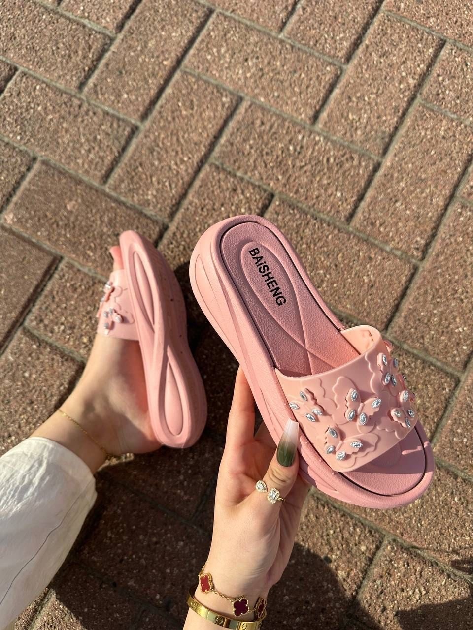 ,женские шлепанцы,женские шлепки,модные шлепанцы,обуви