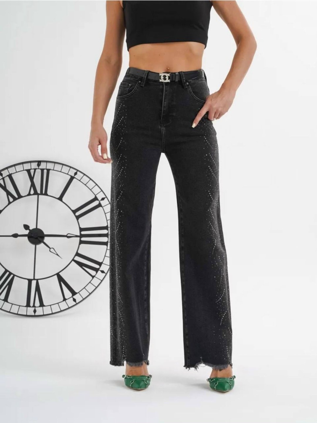 женские джинсы со стразами,джинсы в стразах,джинсы женские со стразами 44,джинсы прямые со стразами высокая посадка sheez,широкие джинсы со стразами