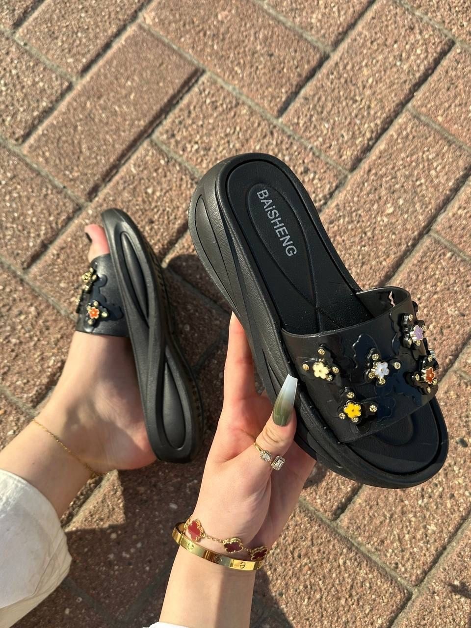 ,женские шлепанцы,женские шлепки,модные шлепанцы,обуви