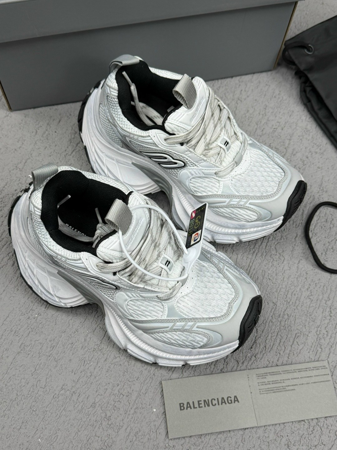 кроссовки женские balenciaga,кроссовки balenciaga,кроссовки женские баленсиага,повседневная спортивная  balenciaga,кроссовки женские