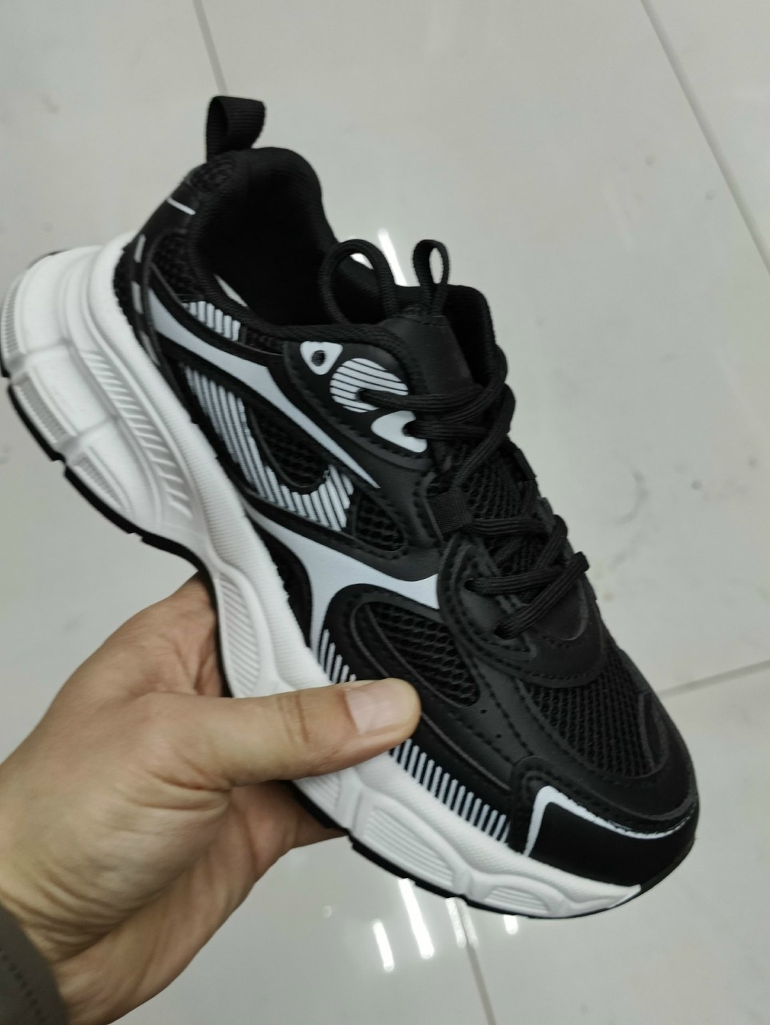 кроссовки черные,кроссовки женскиe,кроссовки мужские,кроссовка мужской,мужские повседневные кроссовки