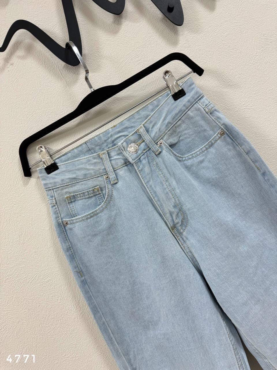 блузка с джинсами,джинсы белая рубашка,рубашка с джинсами,джинсы модные,джинсы женские