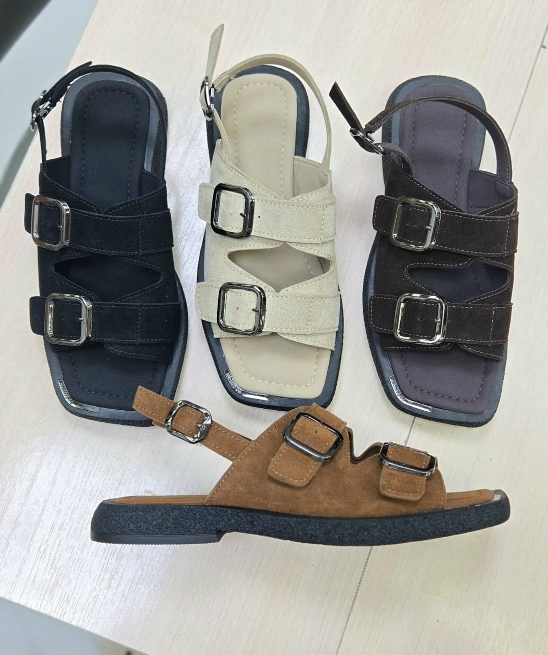 ,женские шлепанцы,модные шлепанцы,модные тапочки,повседневные шлепанцы