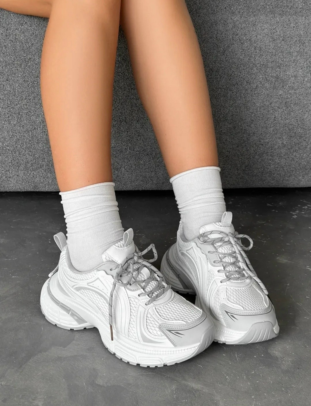 кроссовки женские,женские массивные кроссовки,модные кроссовки,массивные кроссовки,