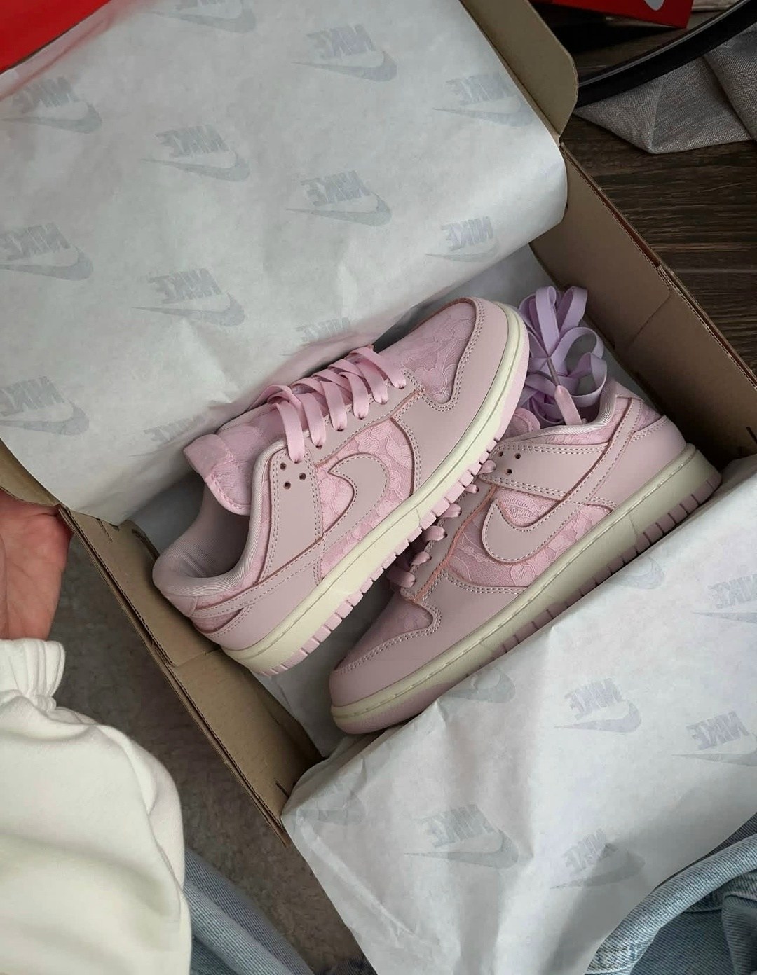 nike dunk low pink,dunk low nike,nike dunk low lx pink foam (w),розовые найк,nike dunk low gs 'triple pink'
