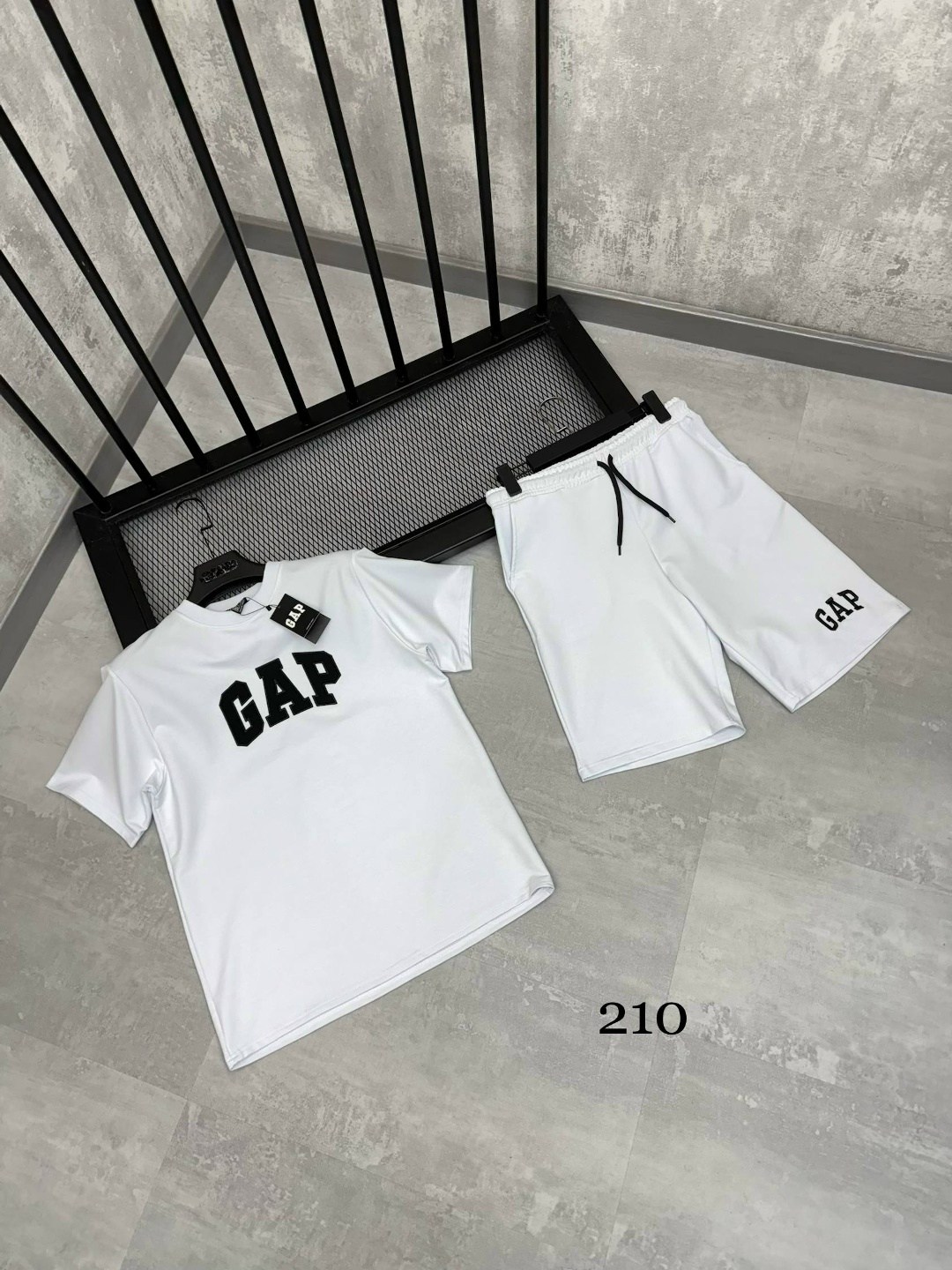 костюм спортивный мужской,костюм для мужчин,спортивные костюм,костюм футболка и шорты спортивные,летние костюмы