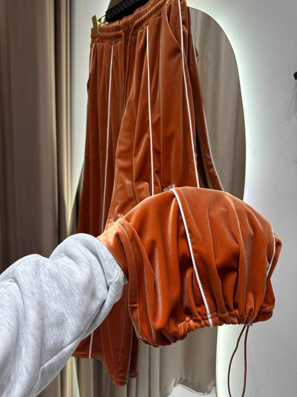 костюм спортивный,велюровый спортивный костюм,костюм велюровый,костюм из велюра