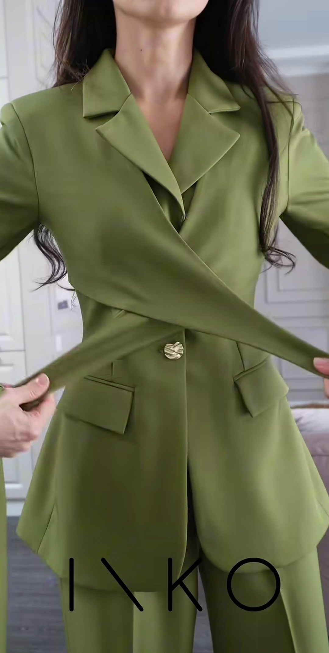 брючный костюм,женские брючные костюмы,оливковый костюм женский брючный,брючный костюм из шелка,классический костюм с брюками палаццо