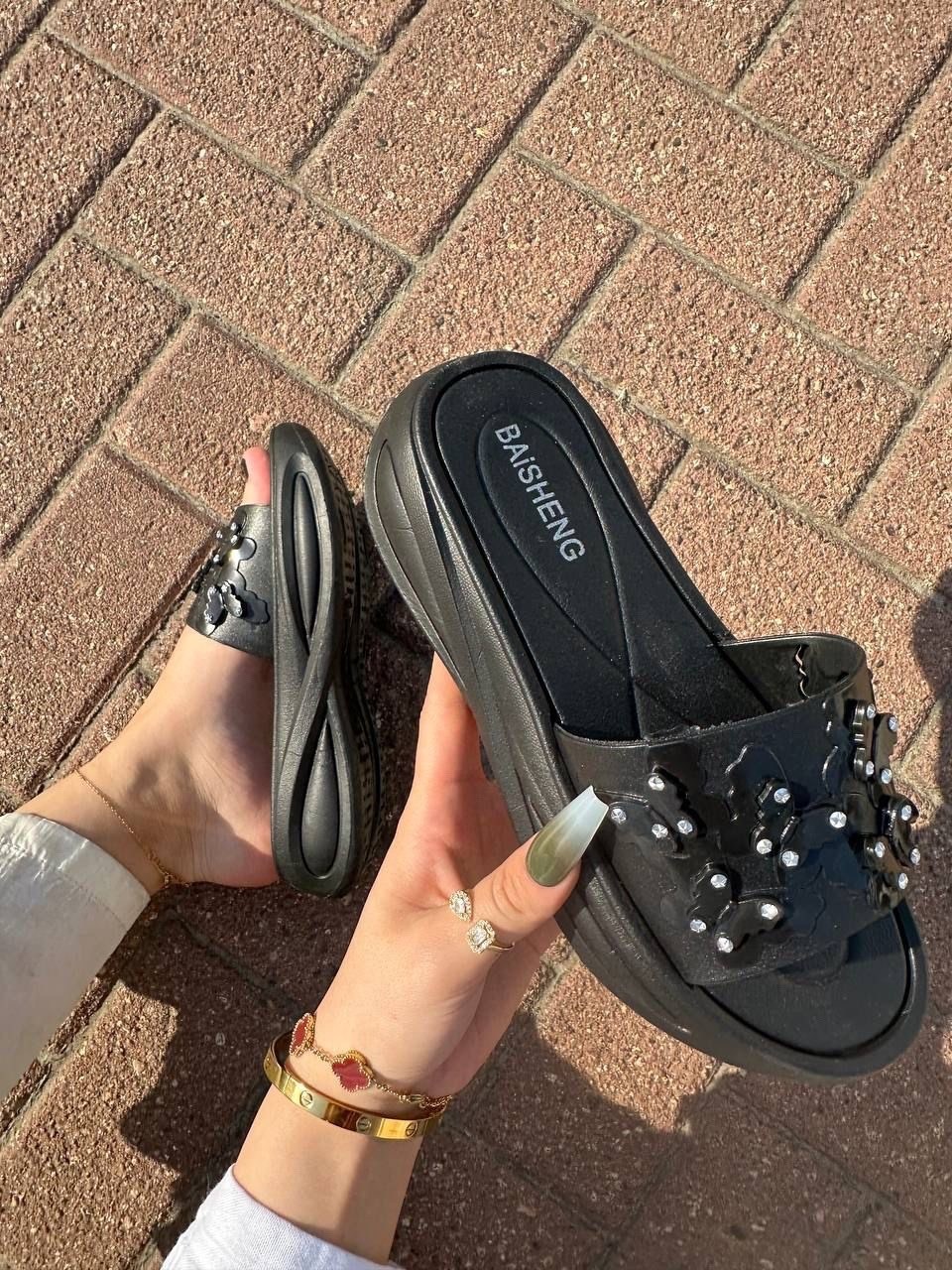 ,женские шлепанцы,женские шлепки,модные шлепанцы,обуви