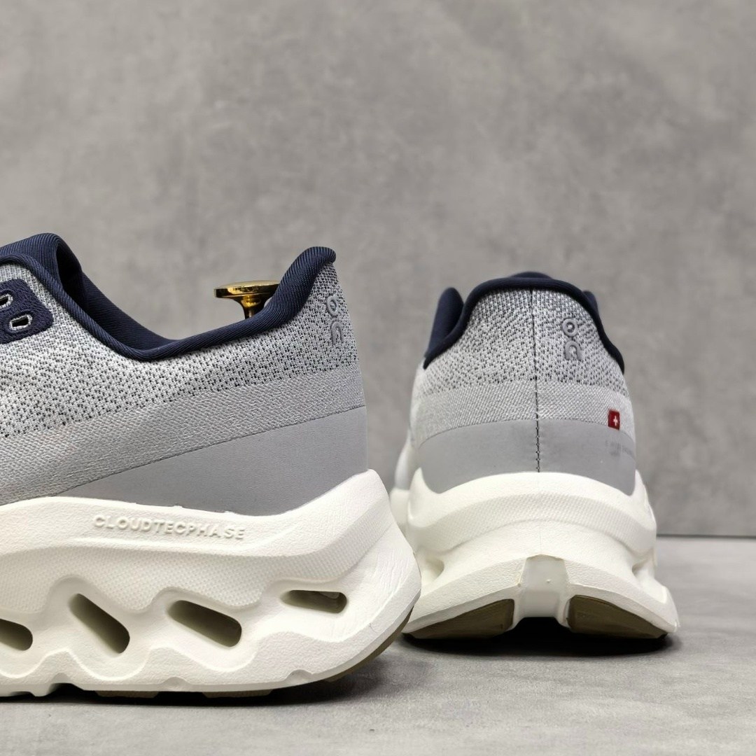 ,спортивная ,спортивные кроссовки,кроссовки,кроссовки женские мужские