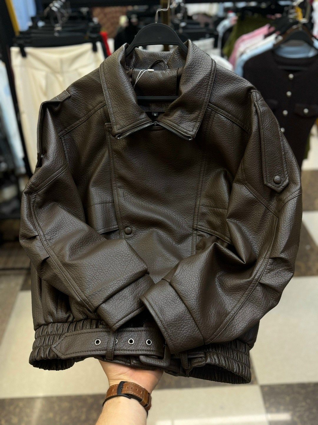 куртка кожаная,женская кожаная куртка,женская куртка,куртка,женская куртка бомбер