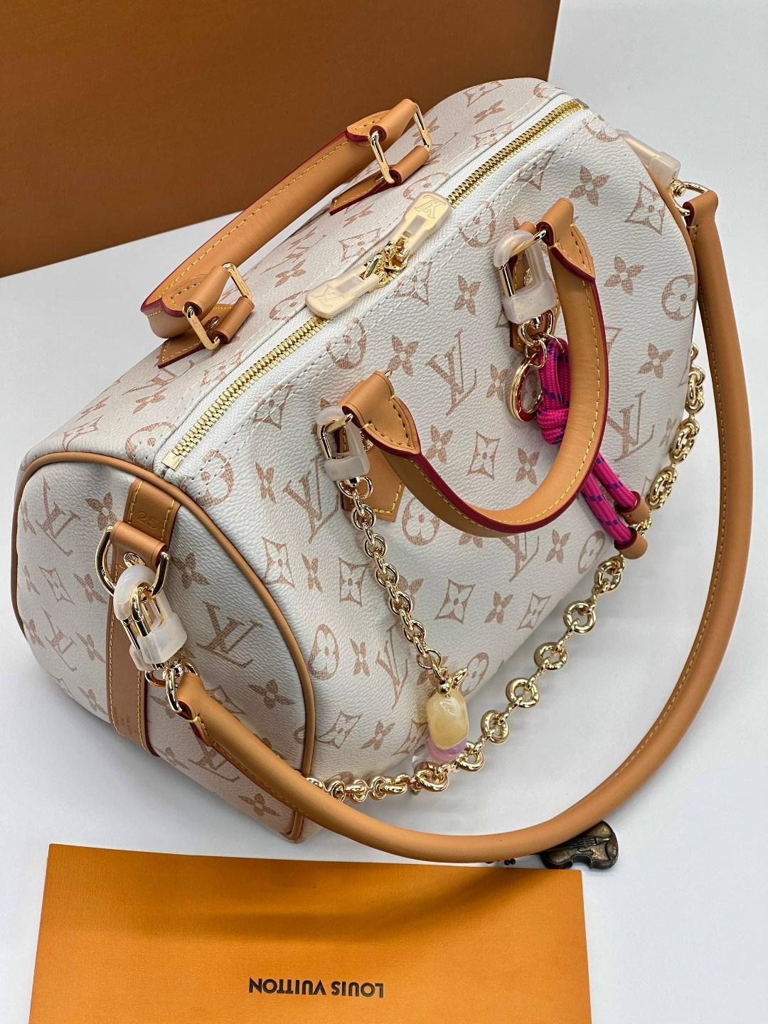 сумка louis vuitton,louis vuitton сумка женская,louis vuitton сумка на плечо,маленькие сумки луи витон,сумка луи витон женская