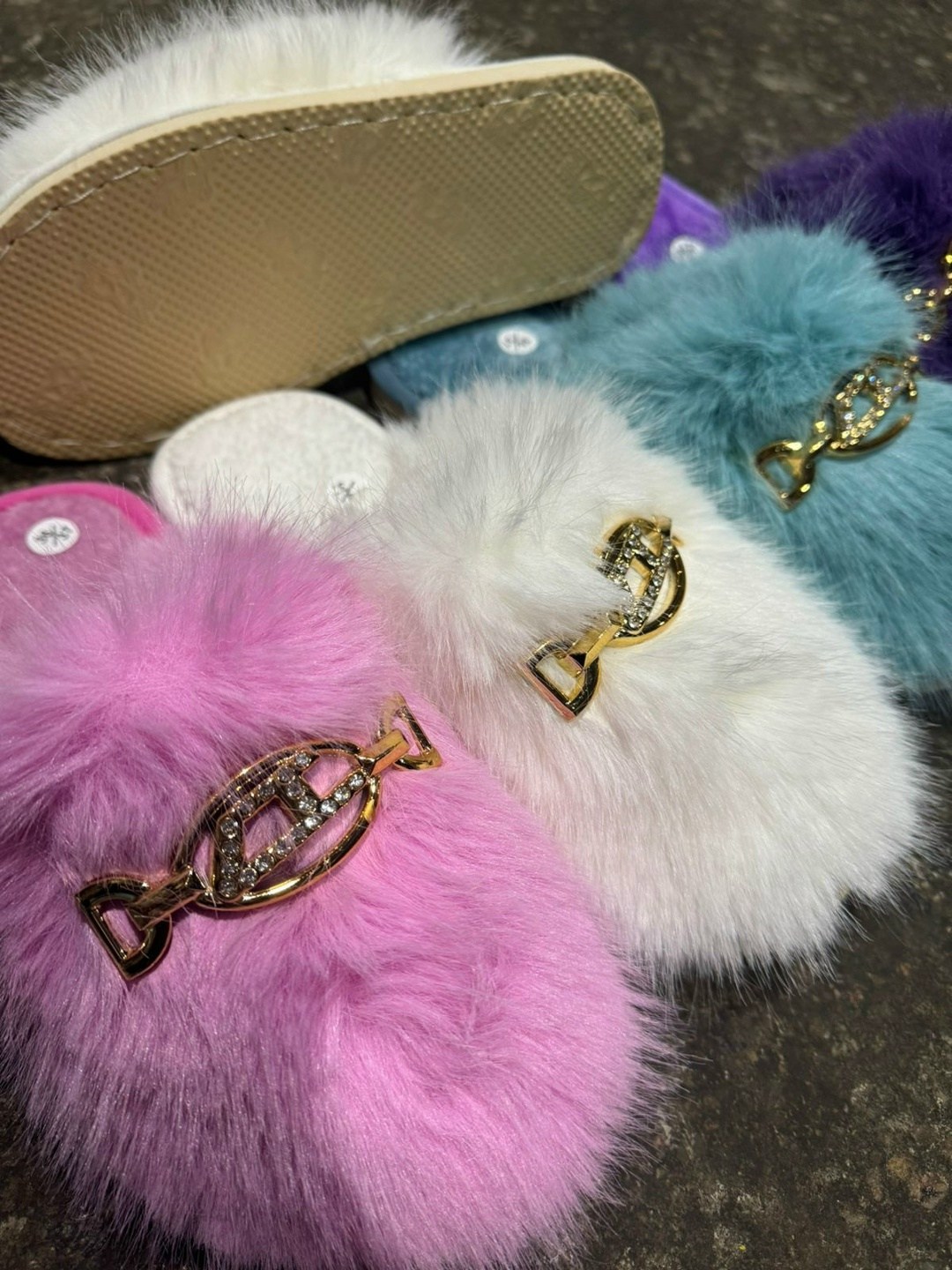 тапочки модные,тапочки домашние меховые,тапочки женские,тапочки домашние женские,домашние тапочки