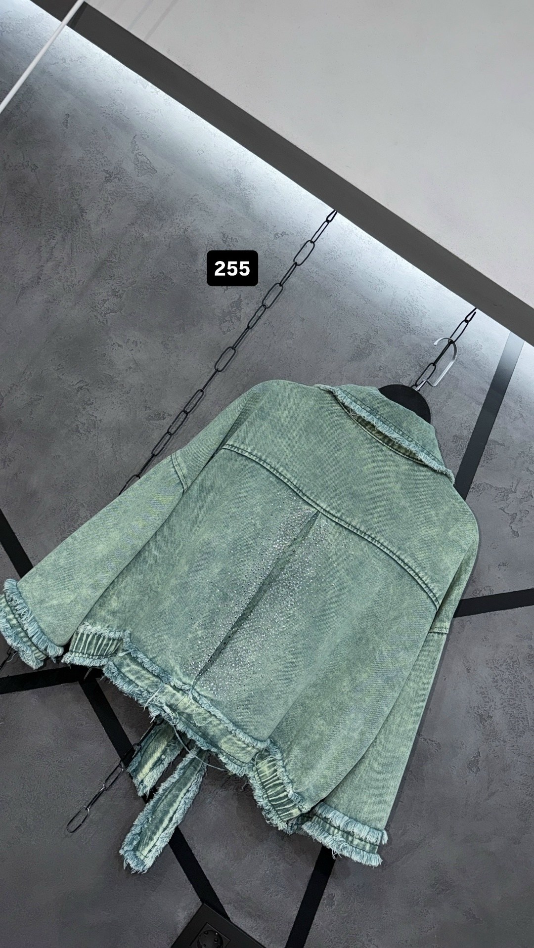 женская джинсовая куртка,джинсовая куртка,джинсовая куртка повседневная,повседневная куртка,джинсовая куртка стильная