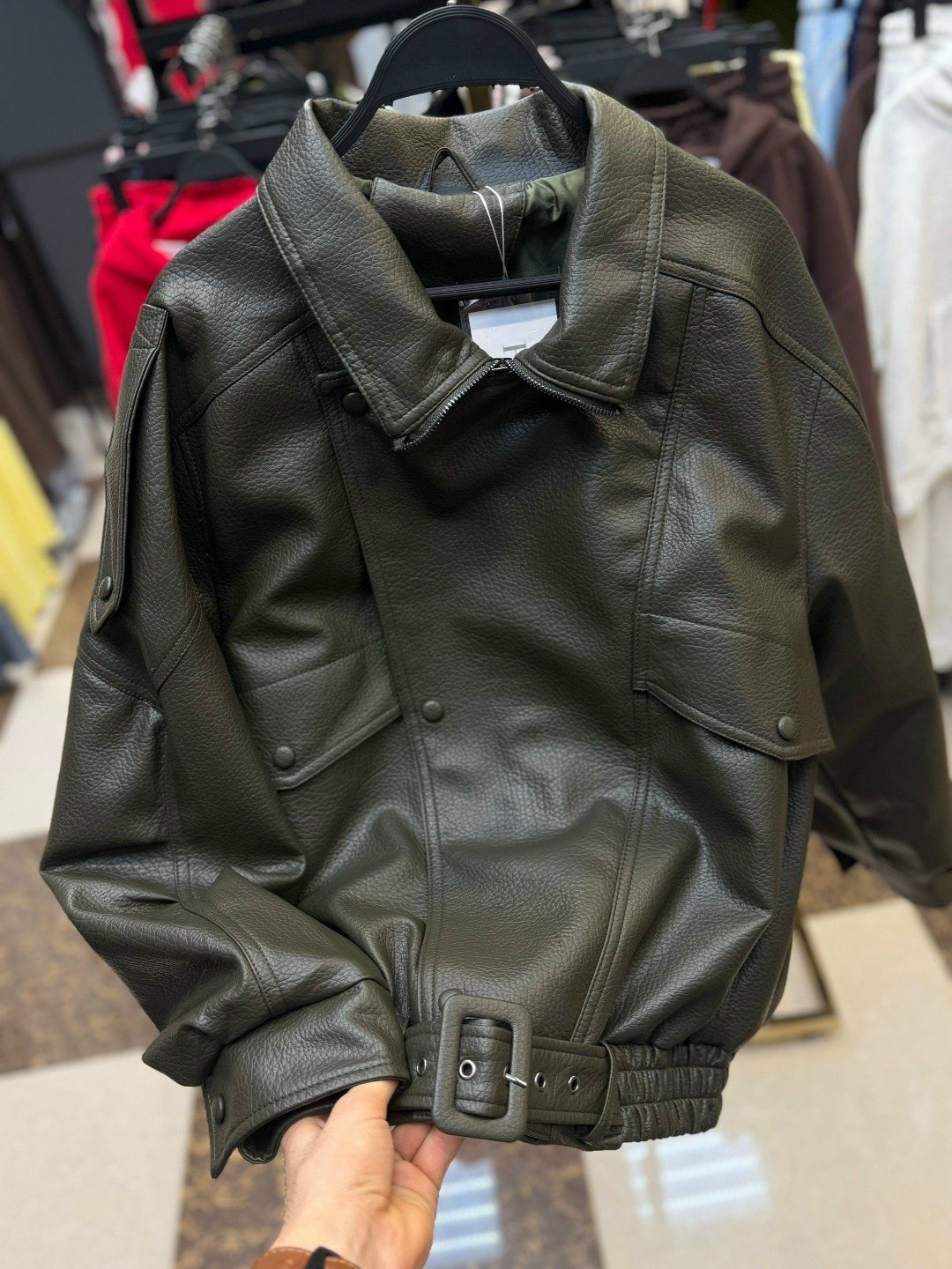 куртка кожаная,женская кожаная куртка,женская куртка,куртка,женская куртка бомбер