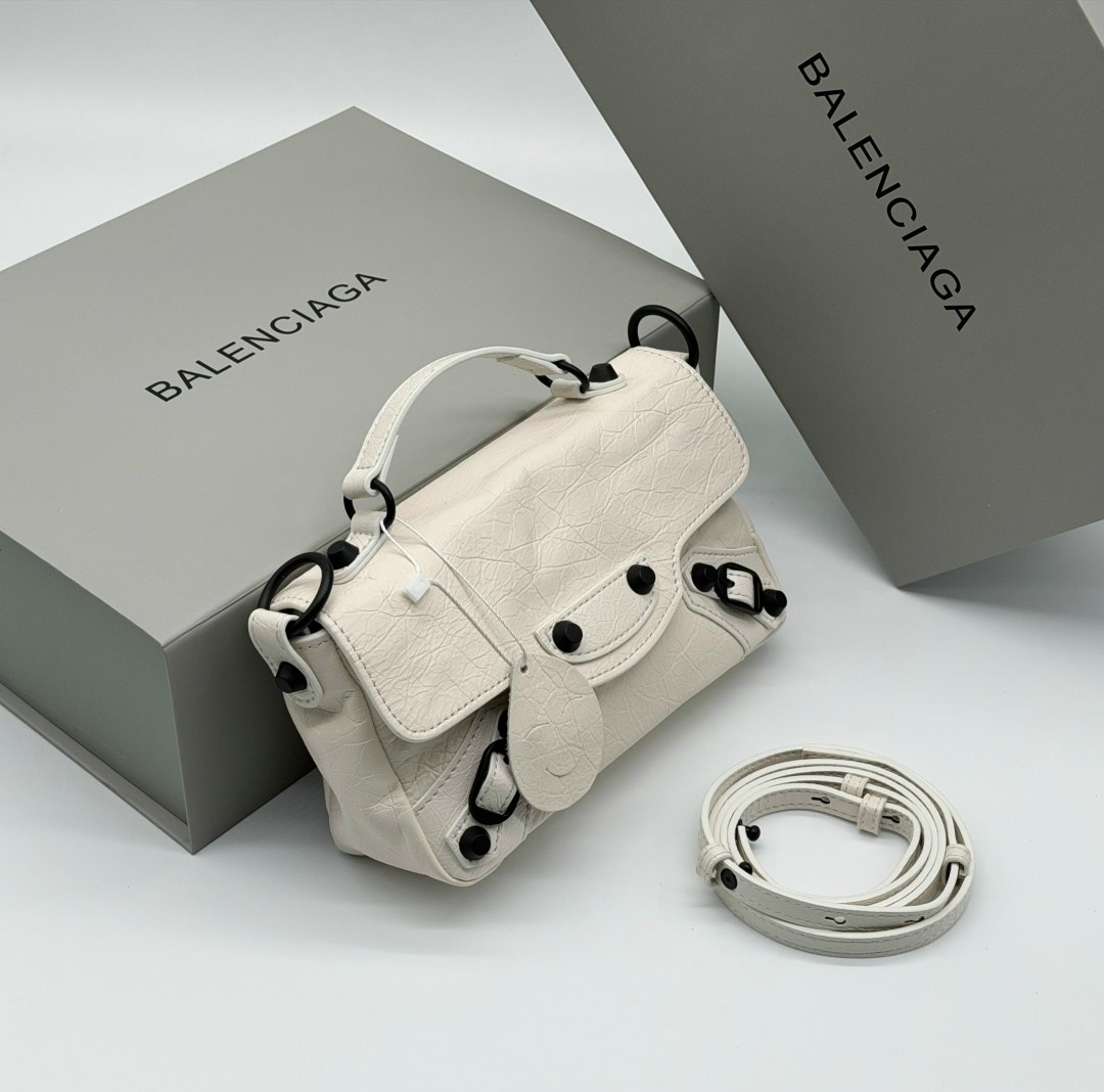 сумка баленсиага серебряная,сумка баленсиага серебро,balenciaga сумки,сумка рюкзак баленсиага,сумка