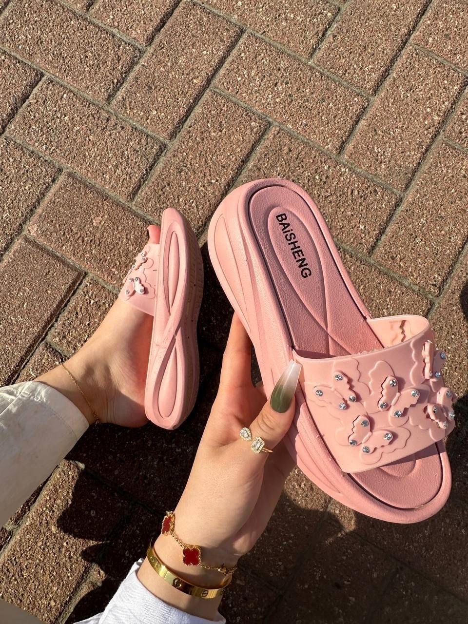 ,женские шлепанцы,женские шлепки,модные шлепанцы,обуви