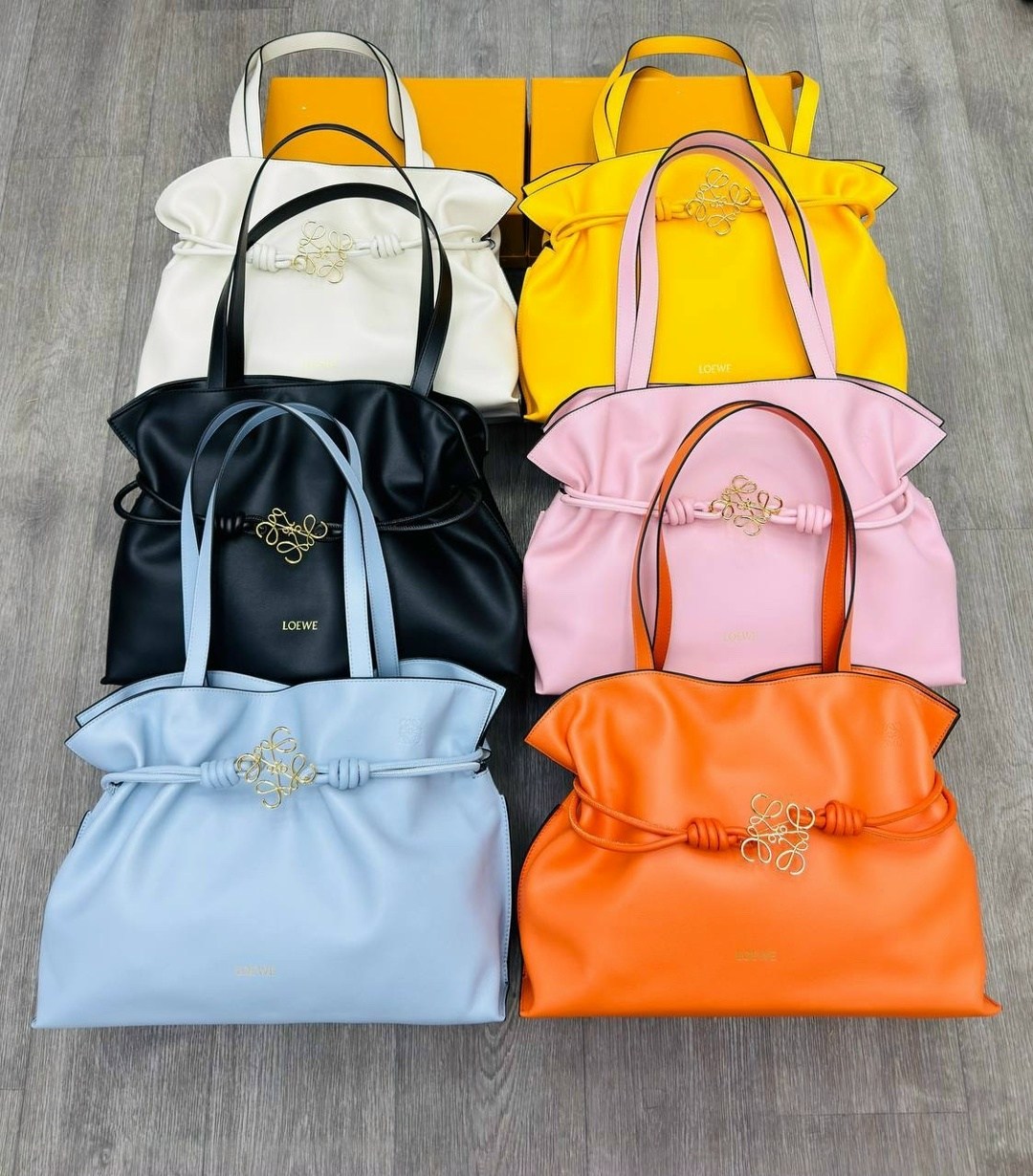 сумка loewe 33-15 см натуральная кожа,сумка loewe,сумка женская loewe,сумка loewe 33-15 см из натуральной кожи,сумки