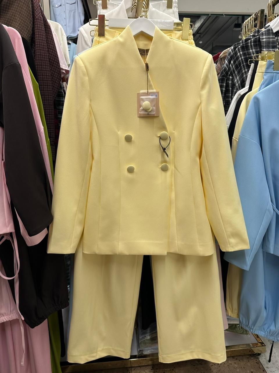 костюм классика,,классические костюмы